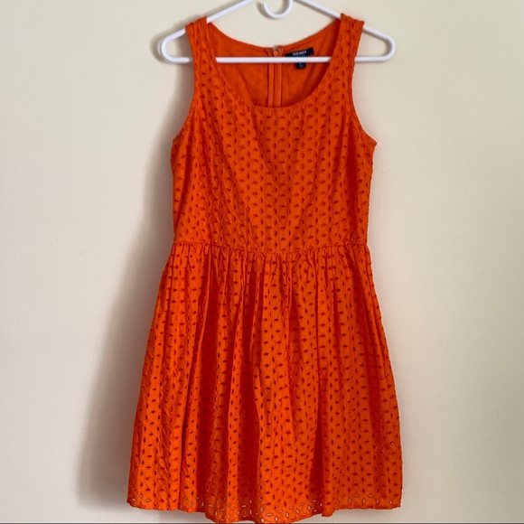 Old Navy Dresses & Skirts - Old Navy sleeveless eyelet fit and flare dress.